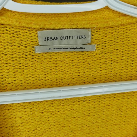 Urban Outfitters Oversized Thick Yellow Cardigan - Picture 3 of 4